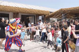 库里本季至今场均4.1助攻为生涯最低 场均3.8失误并列生涯最多